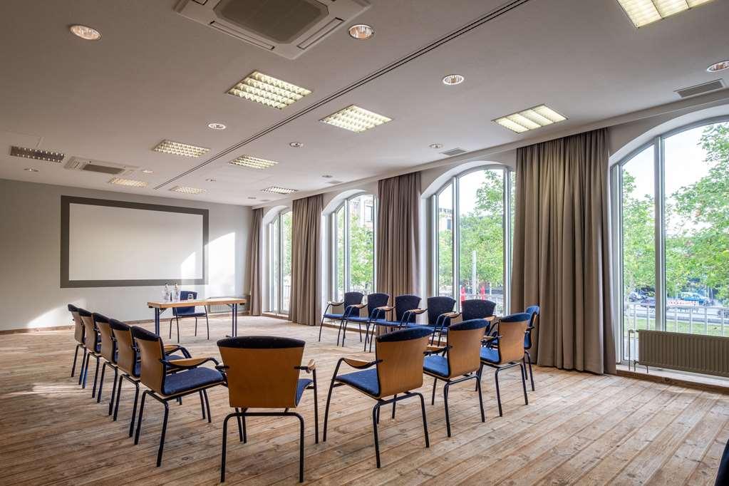 Quality Hotel, Star Inn Premium BRE Facilități foto